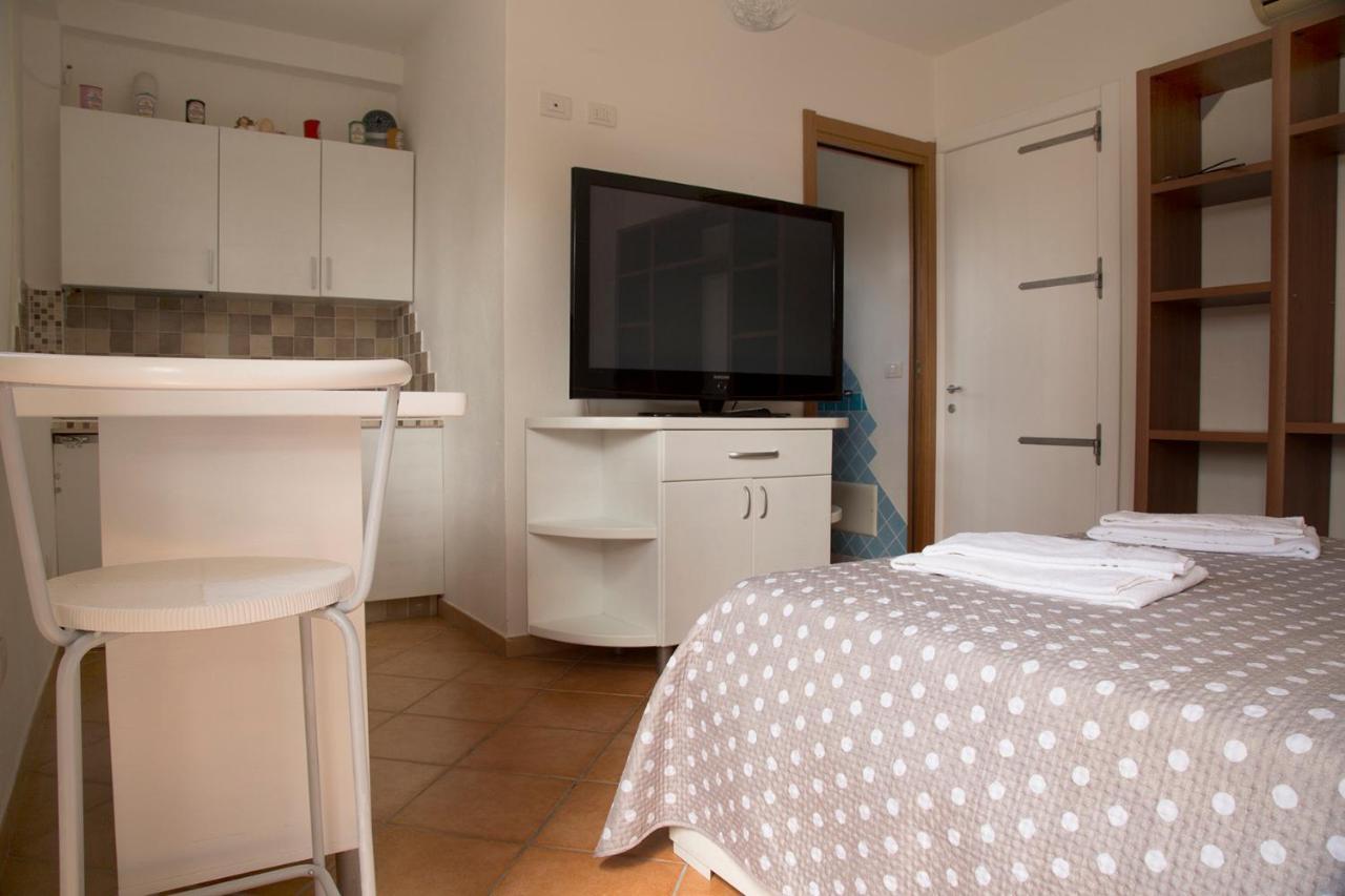 Ferienwohnung Monolocale Gallospot San Teodoro  Exterior foto