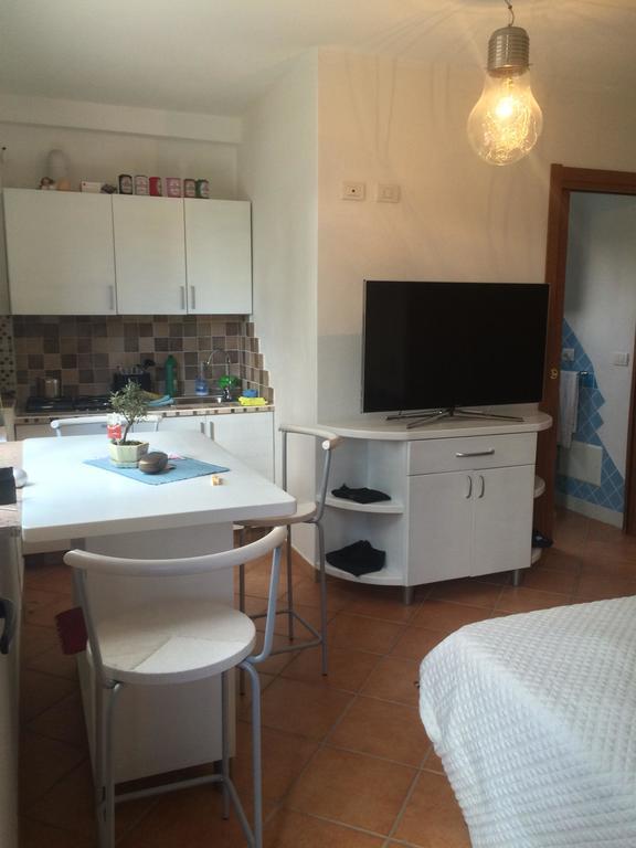 Ferienwohnung Monolocale Gallospot San Teodoro  Zimmer foto